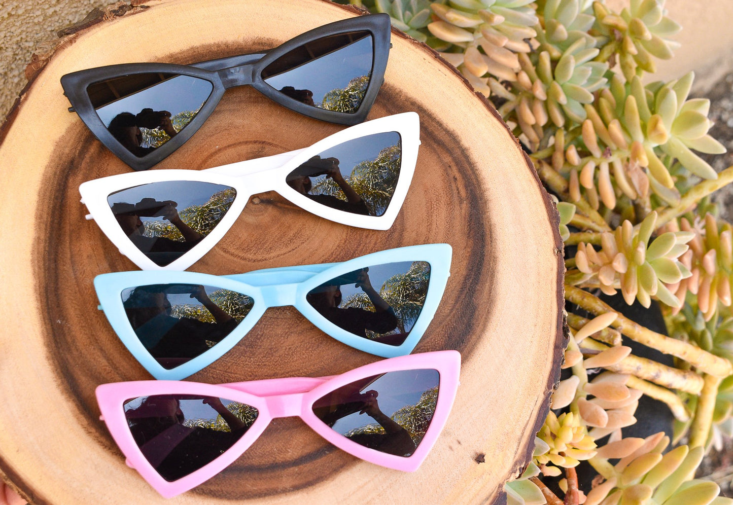 Dog Sunnies – Retro-Style Sunglasses for Trendy Pups!