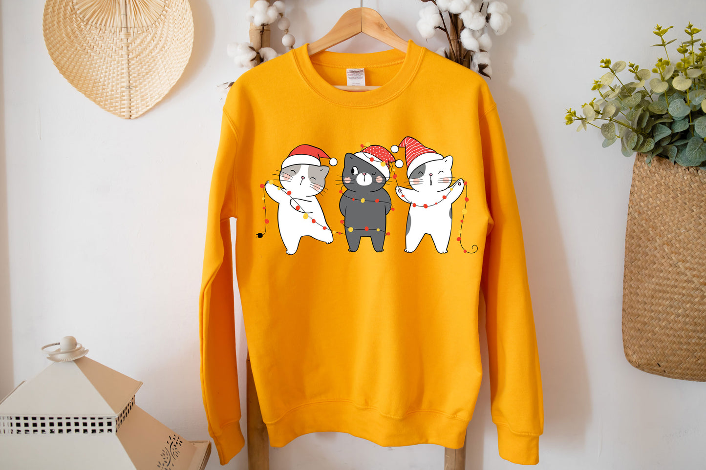 Cute Cats Christmas Sweatshirt" – Cozy & Festive!